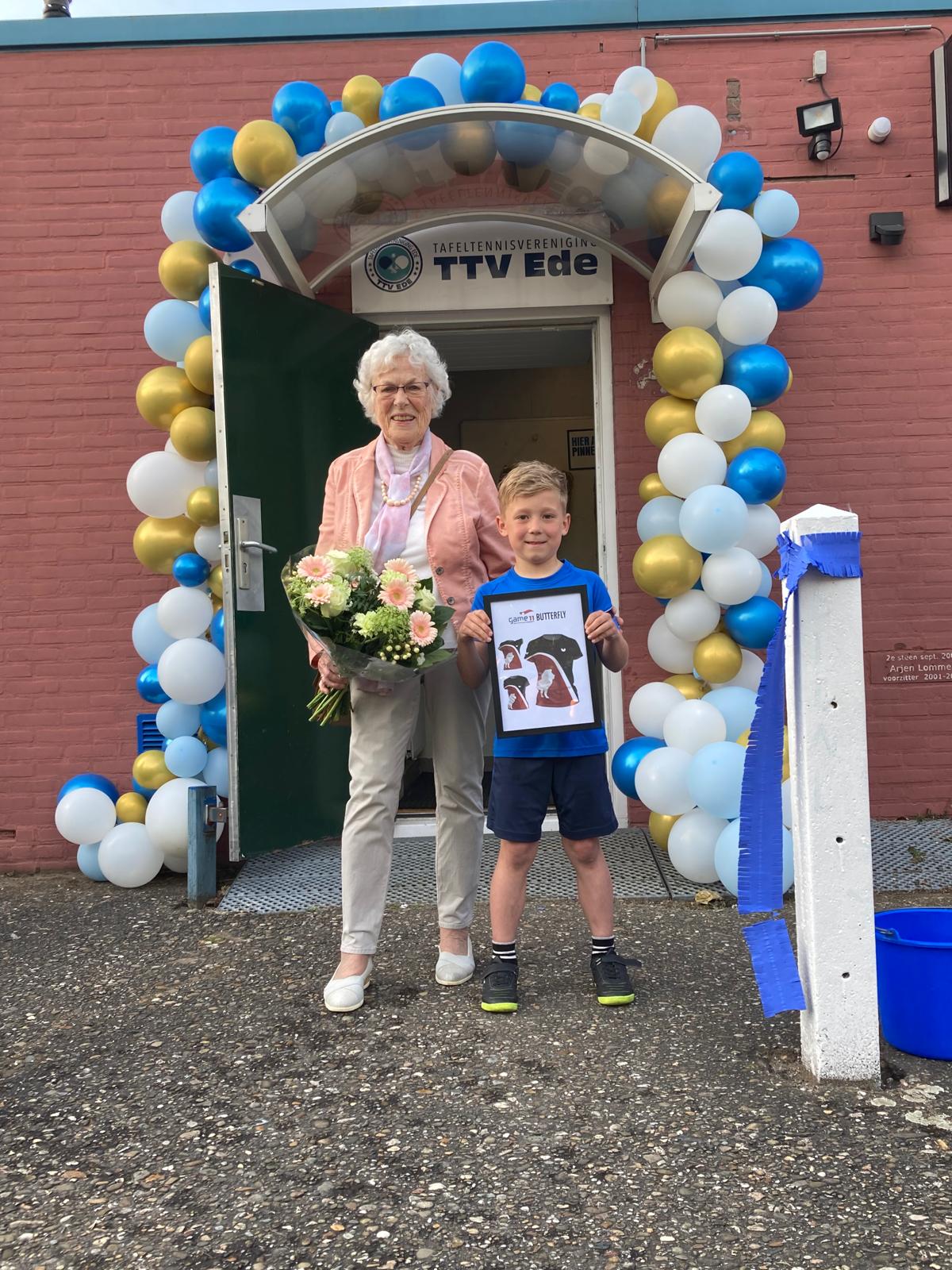 Lieneke en Rens doen samen de opening van de feestweek